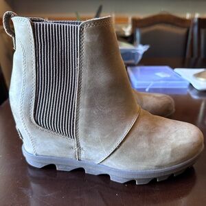 Sorel Joan of Artic Chelsea Wedge II Boots
